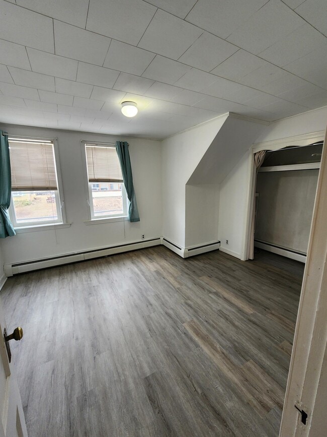 Building Photo - 344 Katahdin Ave