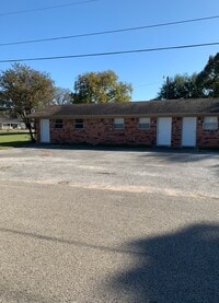 Building Photo - WoodCreek Apartments