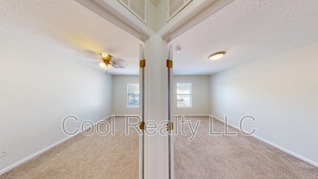 Building Photo - 448 Sherwood Oaks Dr