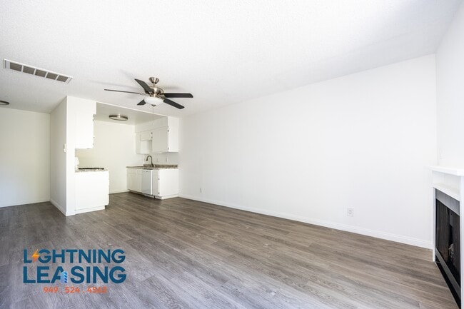 Building Photo - 14201 Victory Blvd