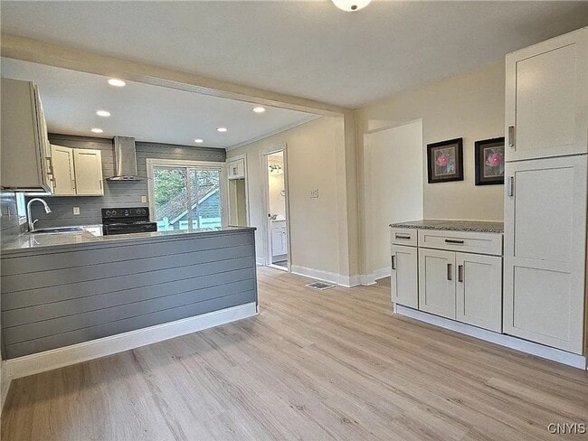 Building Photo - 3 Bed 1.5 Bath Rental in Sherrill NY