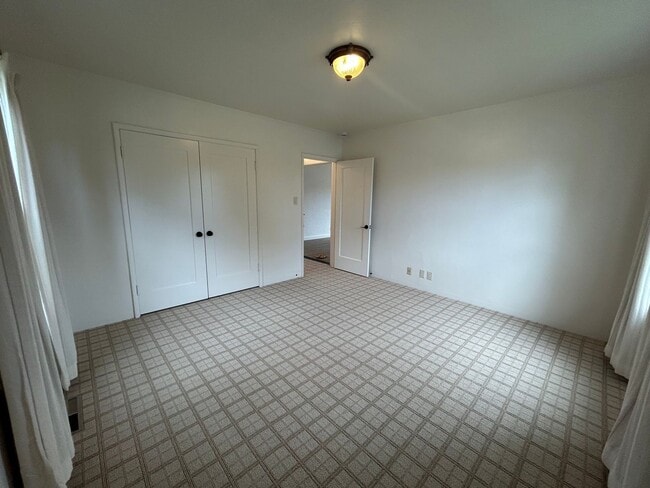 Building Photo - 2BR/ 1BA House In South Salinas