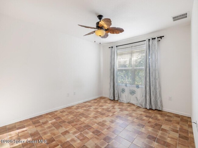 Building Photo - 1440 Lexington Square SW