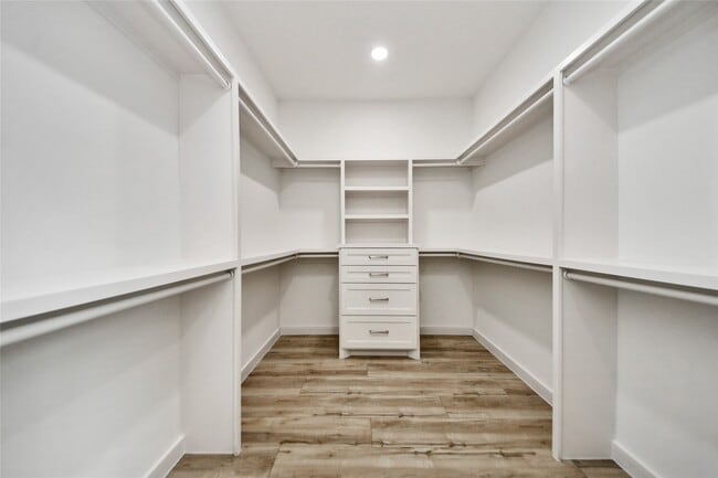 Building Photo - 226 Glencairn Ct