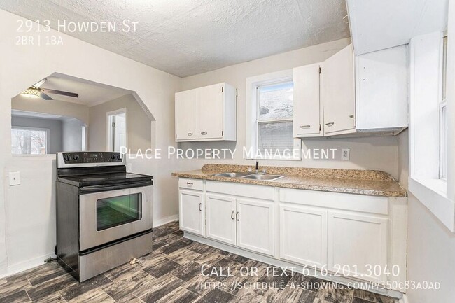 Building Photo - 2913 Howden St