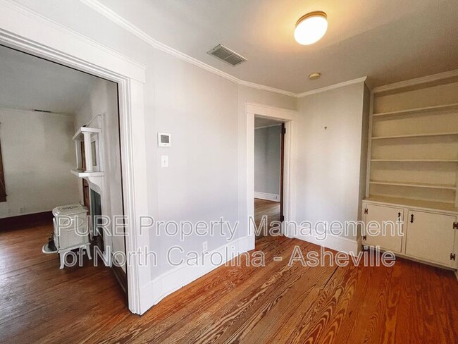 Building Photo - 114 Hillside St