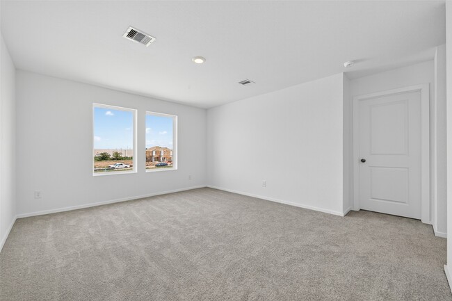 Building Photo - 16722 Spotted Oak Dr