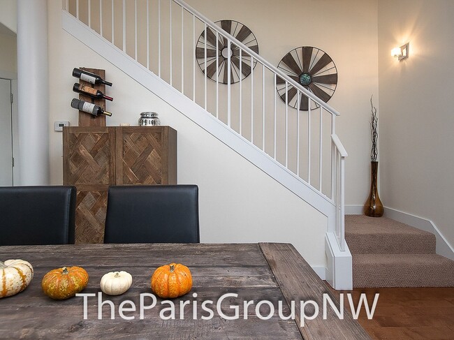 Building Photo - Exceptional Kirkland TH – Gorgeous Upgrade...