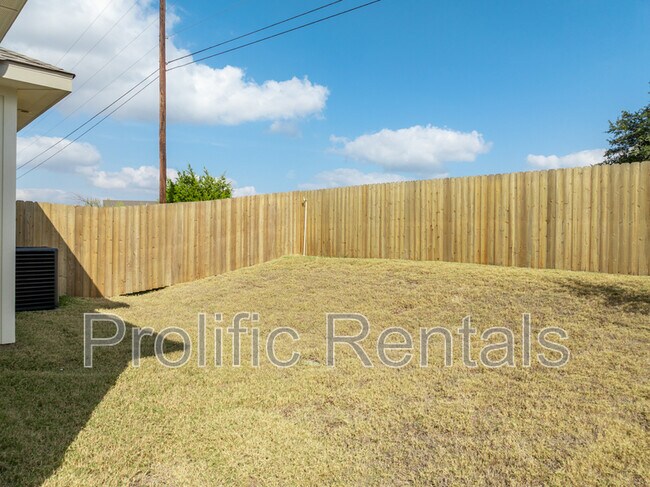 Building Photo - 5308 Rose Gdn Lp