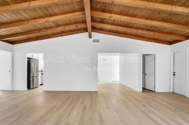 Building Photo - 4722 Mt La Palma Dr