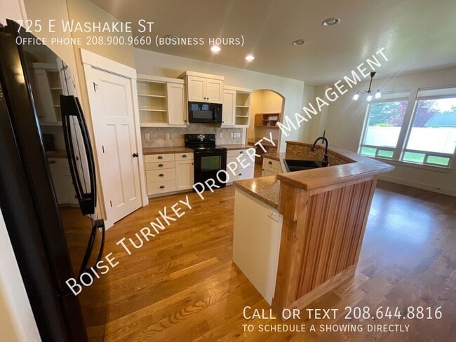 Building Photo - 725 Washakie St E