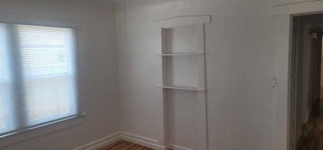Building Photo - 3 bedroom in GLENDALE AZ 85301