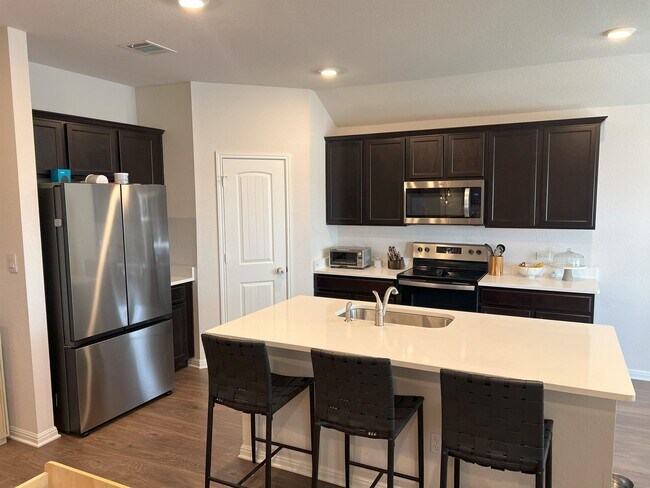 Building Photo - 248 Lone Cedar Rd