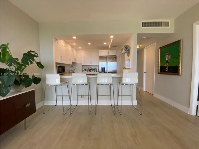 Building Photo - 780 NE 69th St