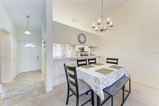 Building Photo - Furnished 2 Bedroom | 2 Bath - Lake Views