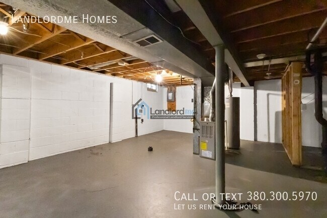 Building Photo - 133 Helmbright Dr