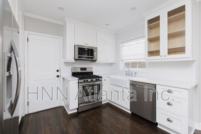 Building Photo - 36 Sheridan Dr NE