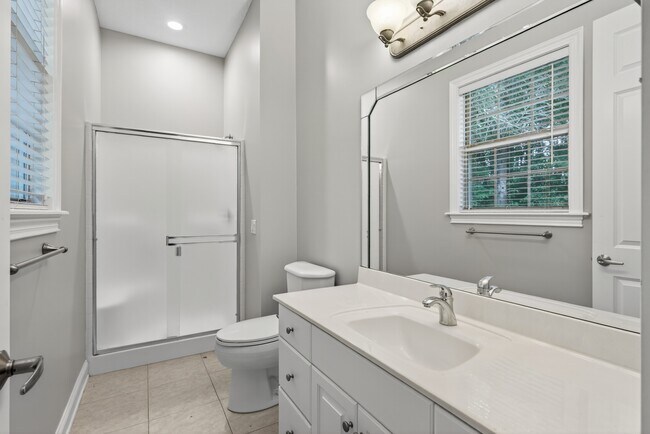 Building Photo - 2580 Heather Oaks Ct
