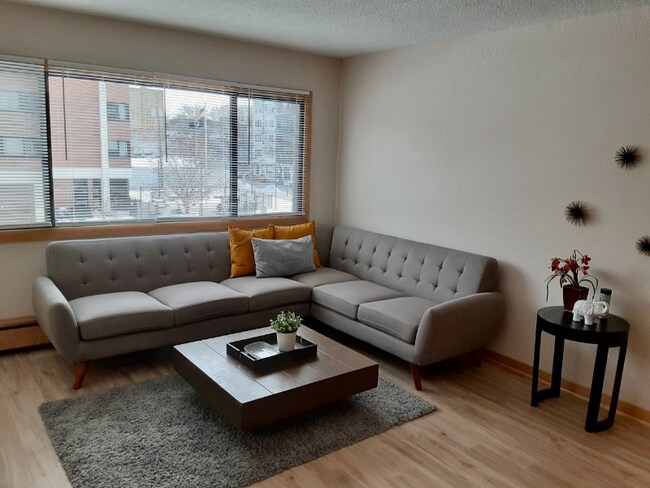 Building Photo - 2532 1st Ave S