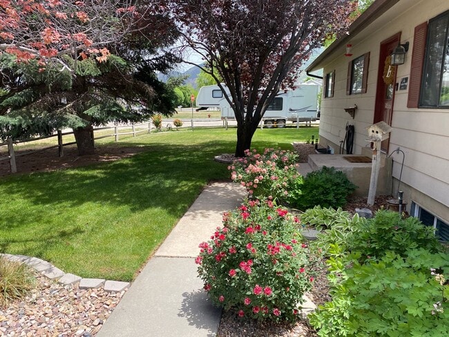 Building Photo - Beautiful Upgraded house in Santaquin