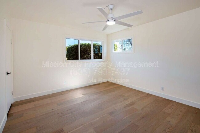 Building Photo - 5533 Carpinteria Ave