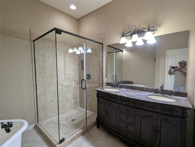 Building Photo - 8912 Smokey Dr