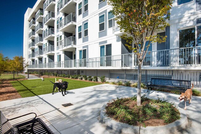 Building Photo - 1270 Spring St NW