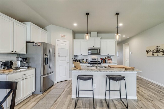 Building Photo - 7213 Adler Dr