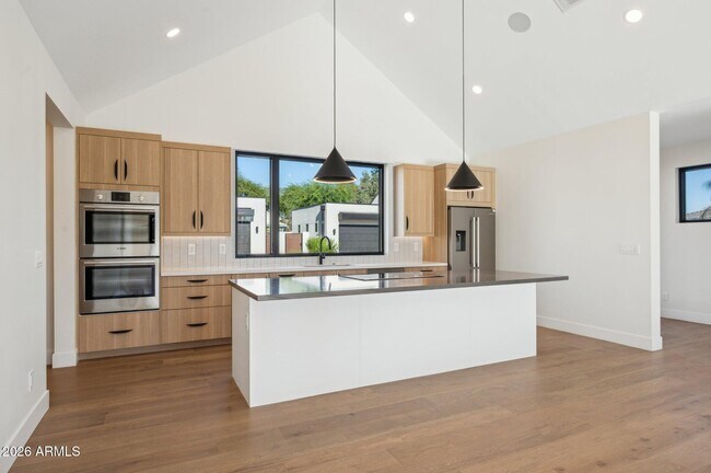 Building Photo - 6306 N 10th Dr