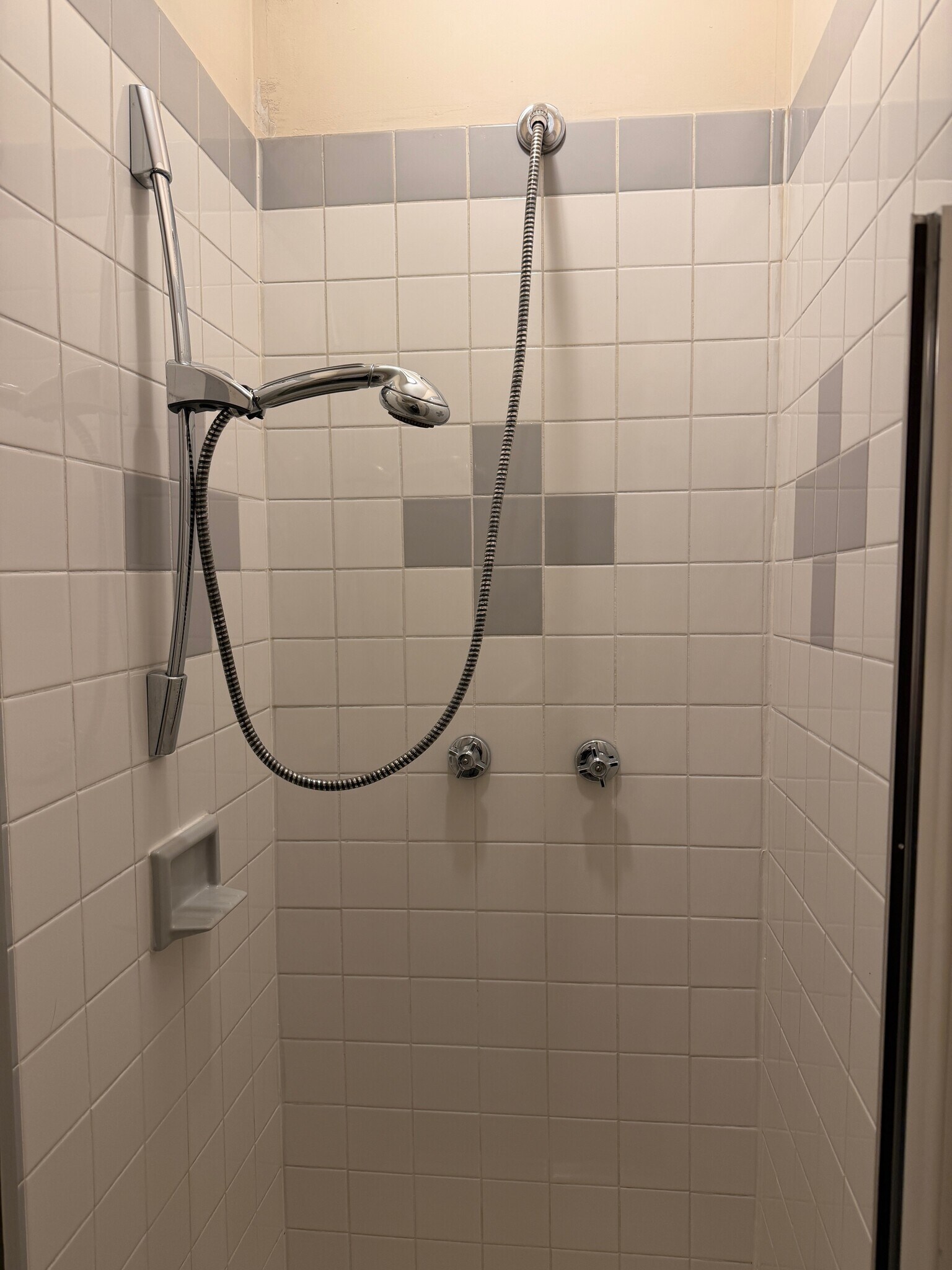 Building Photo - 125 2nd Ave