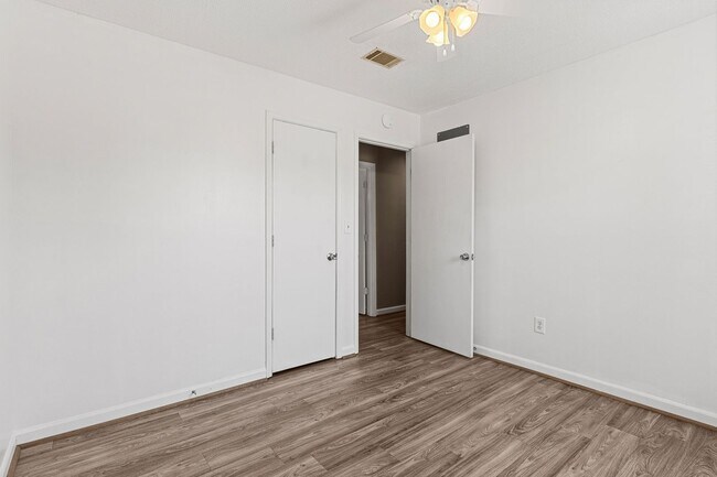 Building Photo - 3519 Goldfinch Drive