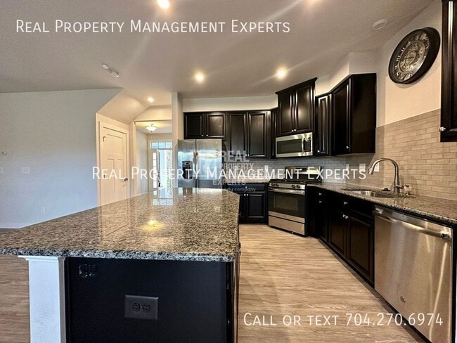 Building Photo - 12632 ES Draper Dr