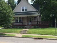 Building Photo - 212 E 2nd St