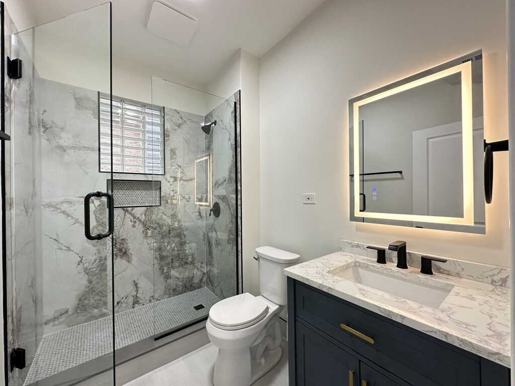 Building Photo - 2317 N Keeler Ave