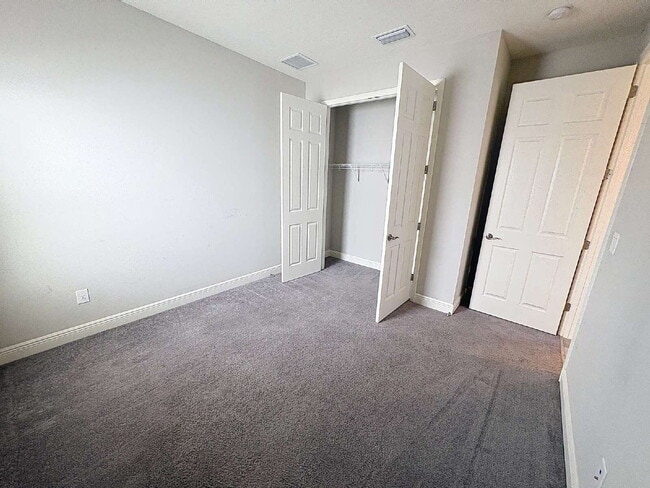 Building Photo - 11220 Fish Eagle Dr