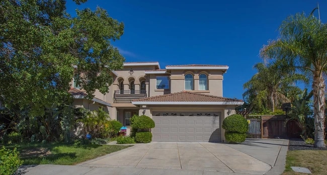 Building Photo - 2674 Torrey Pines Dr