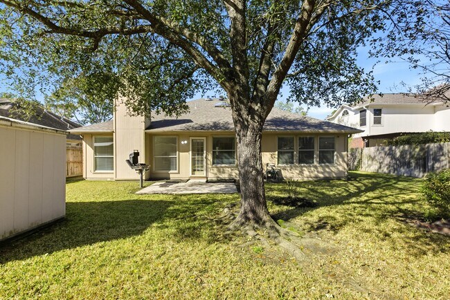 Building Photo - 18014 Still Springs Ct