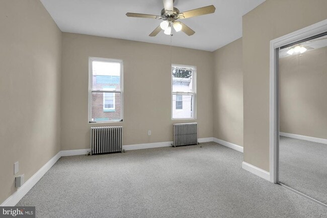 Building Photo - 443 Emily St