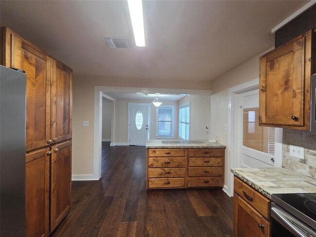 Building Photo - 3400 State Hwy 71