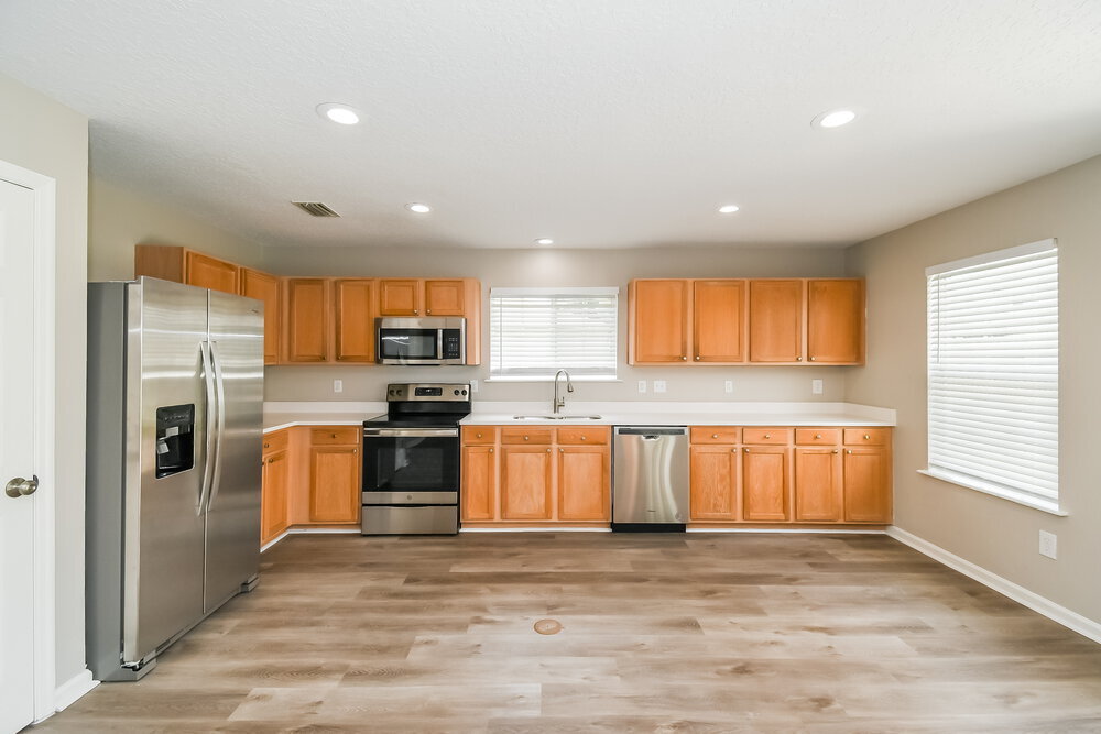 Building Photo - 7157 Beekman Lake Dr