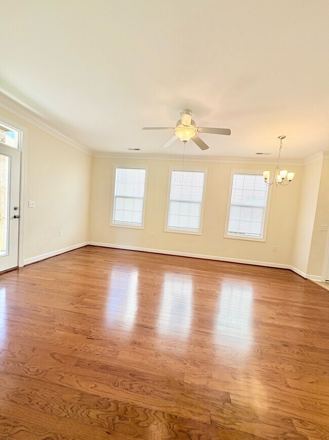 Building Photo - 62 Windgate Cir