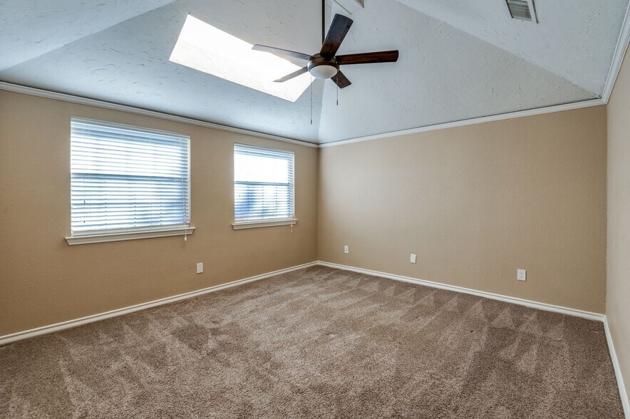 Building Photo - 3205 Ridge Cir