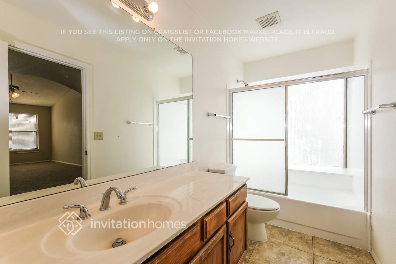 Building Photo - 8833 W Windsor Ave