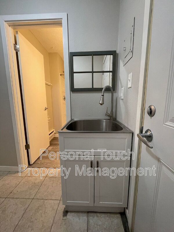 Building Photo - 717 30th St N