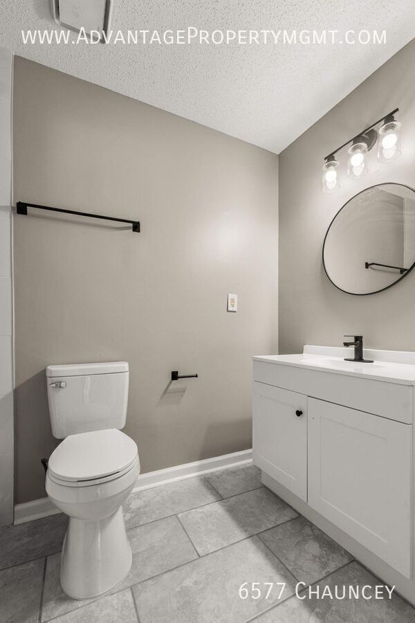 Building Photo - 6577 Chauncey-