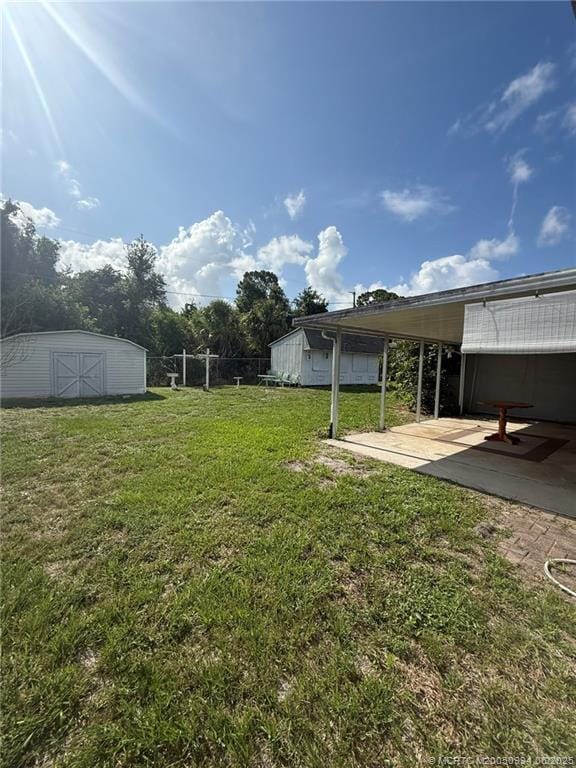 Building Photo - 2427 NW Holiday Ct