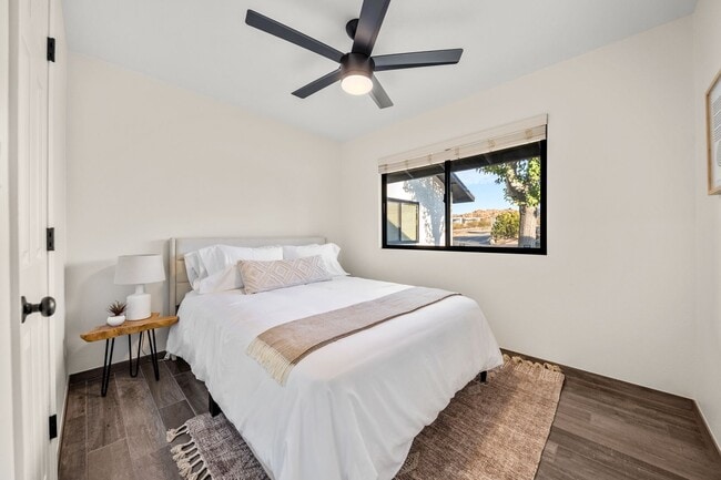 Building Photo - Fully Furnished 3 bedroom home where elega...