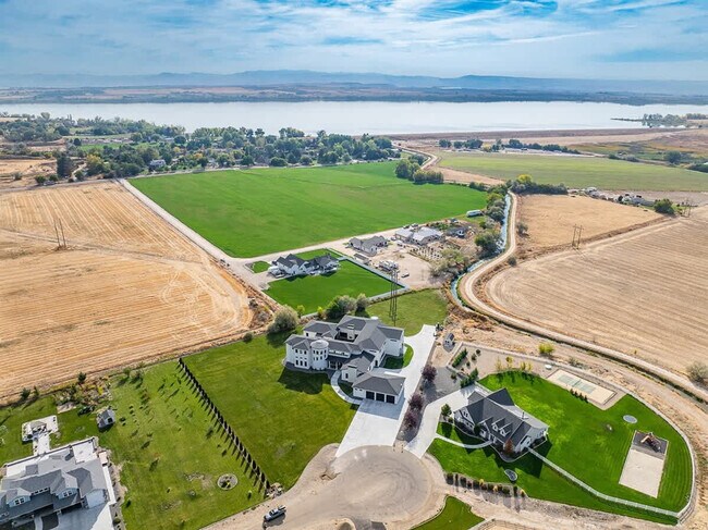 Building Photo - 12401 Rivendell Ct
