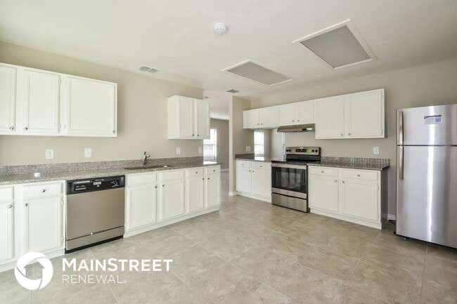 Building Photo - 8118 Sunshine Trail Dr