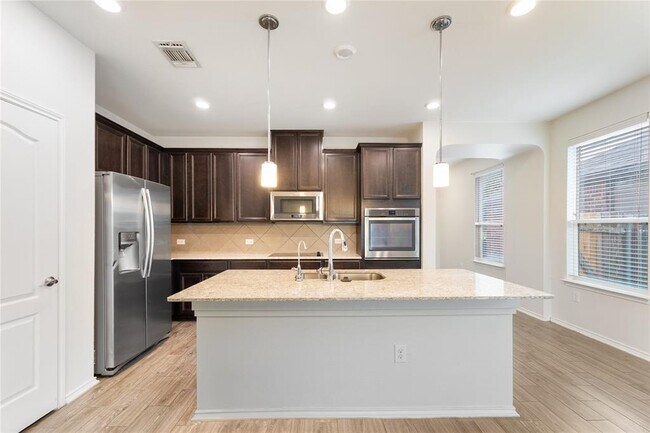 Building Photo - 12813 Stoney Ridge Bend